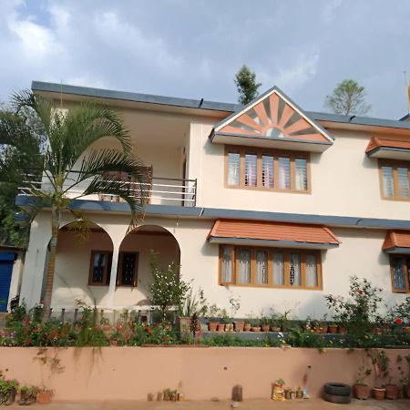 Krishna Kuteera Apartment Siddapura  Exterior photo