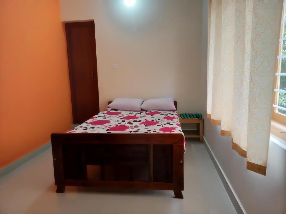 Krishna Kuteera Apartment Siddapura  Exterior photo